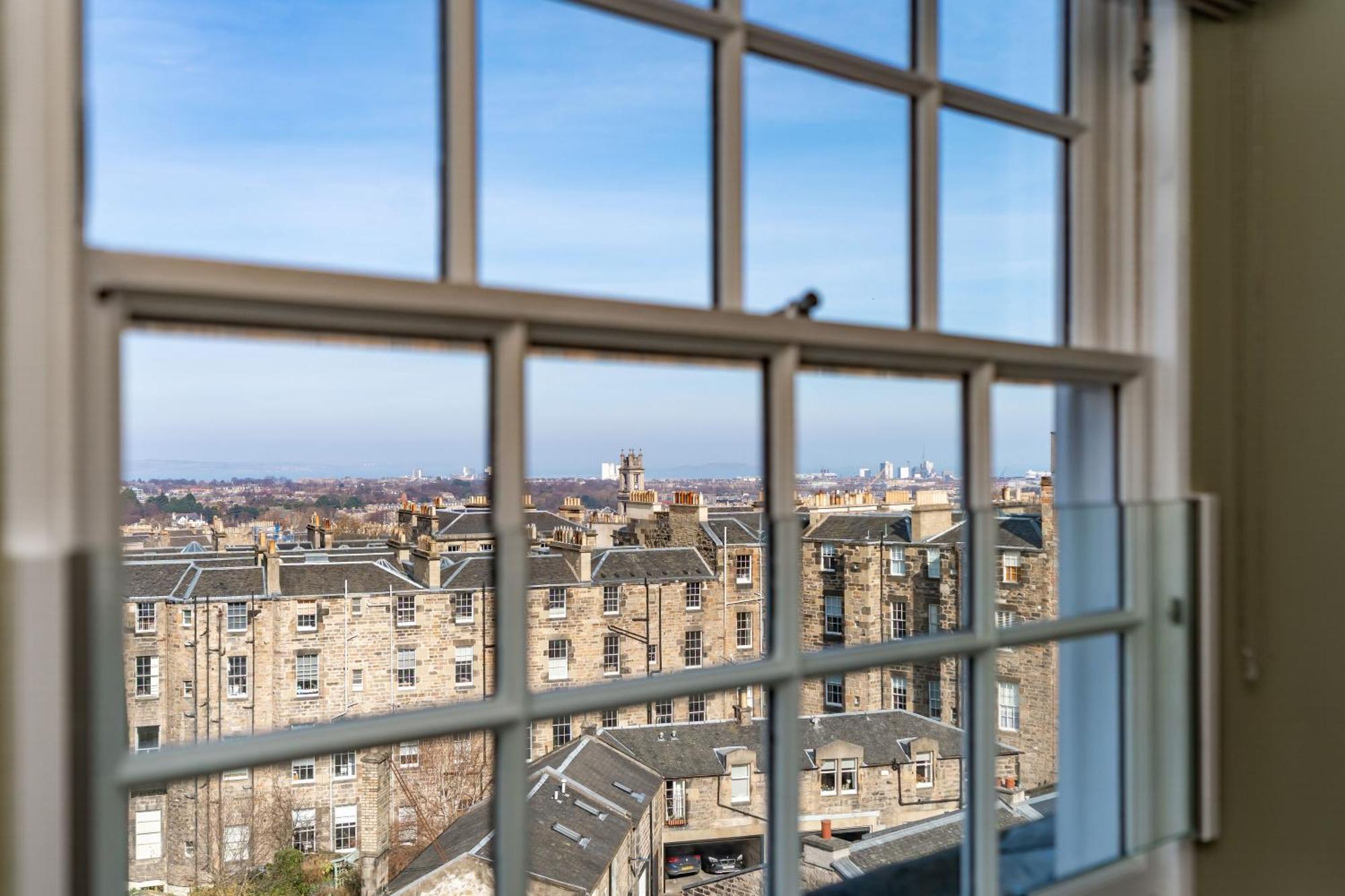 Dragon Suites Luxury Apartments At 9 Albyn Place Edimburgo Exterior foto